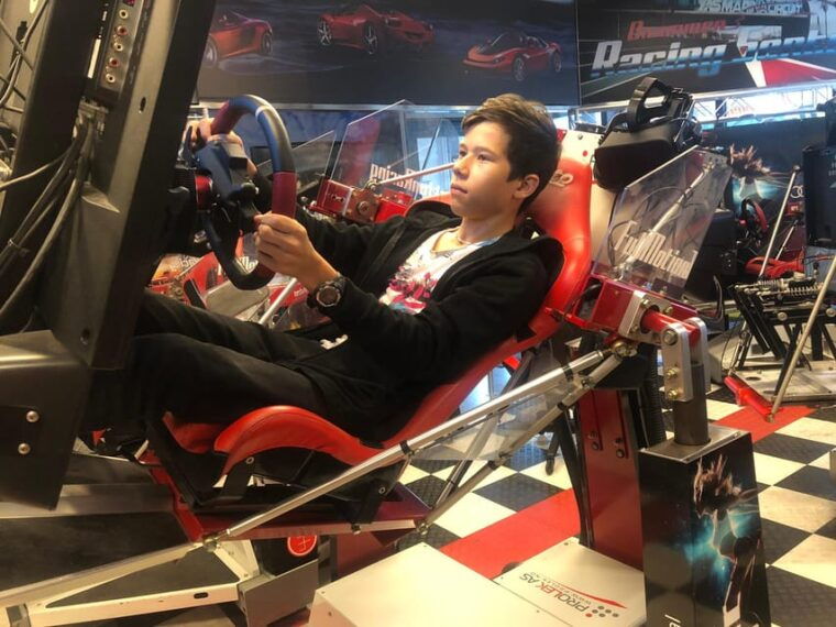 drammen-racing-center-simulator-experience