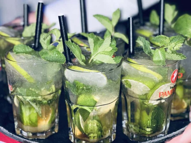 Dresden: Bachelorette Bar & Club Tour  Champagne, Shots & Party - Key Points