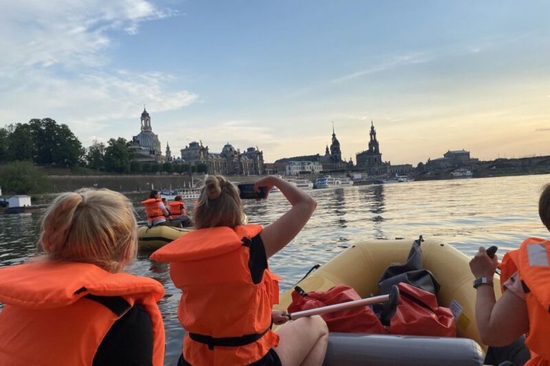 Dresden: Bootstour im Schlauchboot durch die Altstadt - The Sum Up