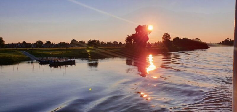 Dresden: Evening River Cruise with Dinner - What Makes This Experience Special