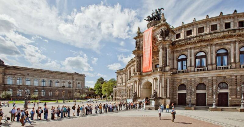 dresden-semperoper-tickets-and-guided-tour