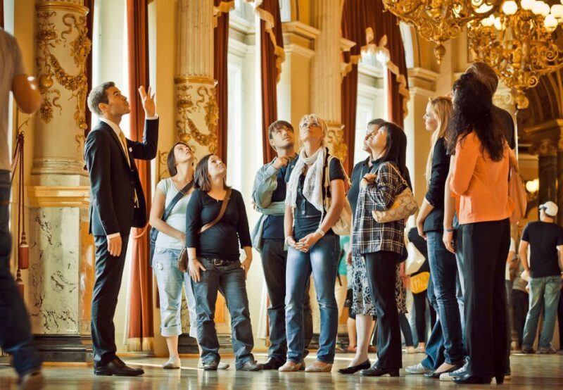 Dresden: Semperoper und Residenzschloss - The Semperoper: A Visual and Acoustic Wonder