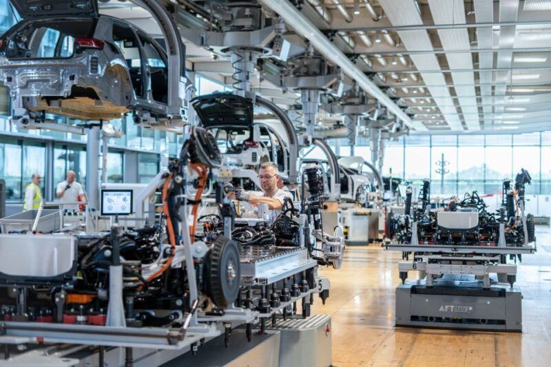 dresden-tour-of-vws-transparent-factory-with-breakfast