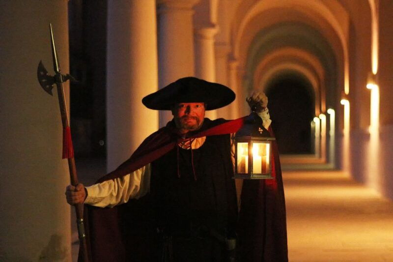 dresden-walking-tour-with-a-night-watchman-and-meal