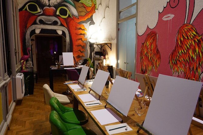 drink-draw-in-17th-century-palace-with-gorgeous-nude-male-model