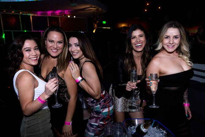 drink-mingle-and-dance-club-tour