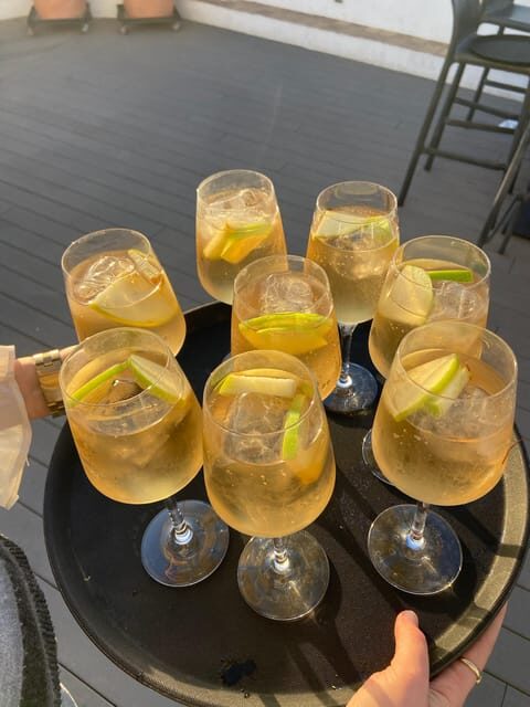 Drinks of Sevilla - The Social Aspect and Group Size