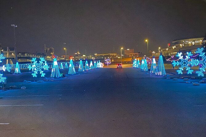 drive-through-christmas-lights-show