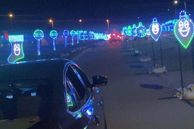 drive-through-christmas-lights-show