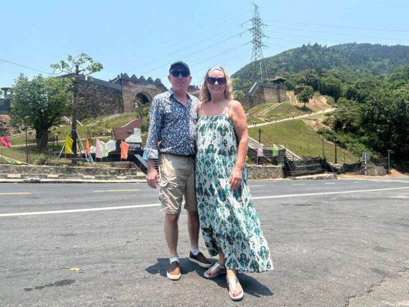 driver-hue-to-hoi-an-see-hai-van-pass-marble-mountain