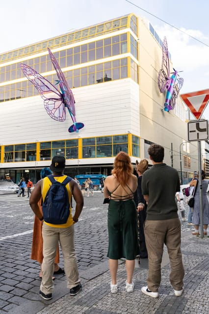 drunken-monkey-almost-free-tour-pragues-top-sights1-drink