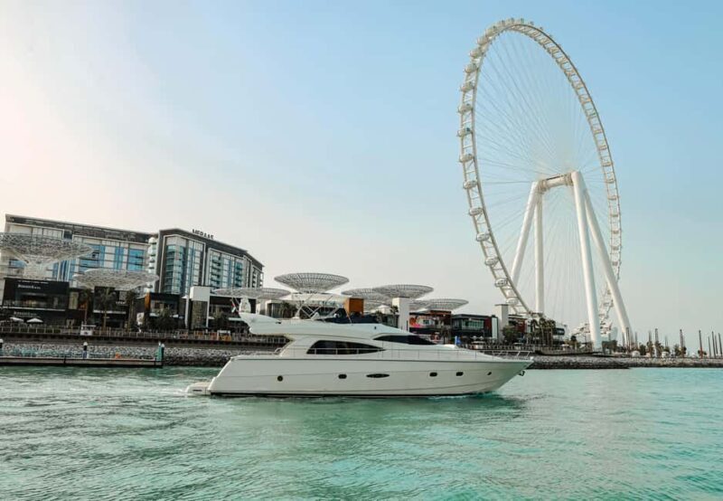 Dubai: 2 hours Luxury Yacht - Dominator 64s - Key Points