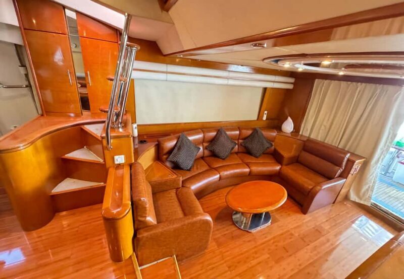 Dubai: 2 hours Luxury Yacht - Dominator 64s - The Itinerary: What You Can Expect