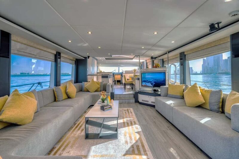 Dubai: 3 Hours Luxury Private Yacht Cruise - Who Should Book This Tour?