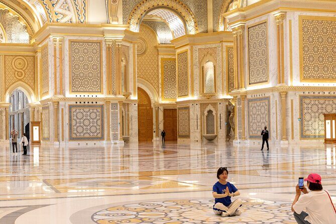 Dubai: Abu Dhabi Trip with Lunch at Al Khayma Heritage Restaurant - The Sum Up