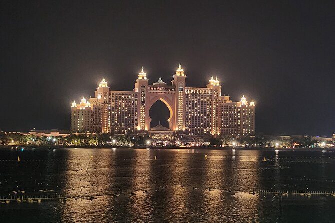 Dubai after Dark City Highlights with Dinner, Guide and Transfer - The Sum Up: Is This Tour Right for You?