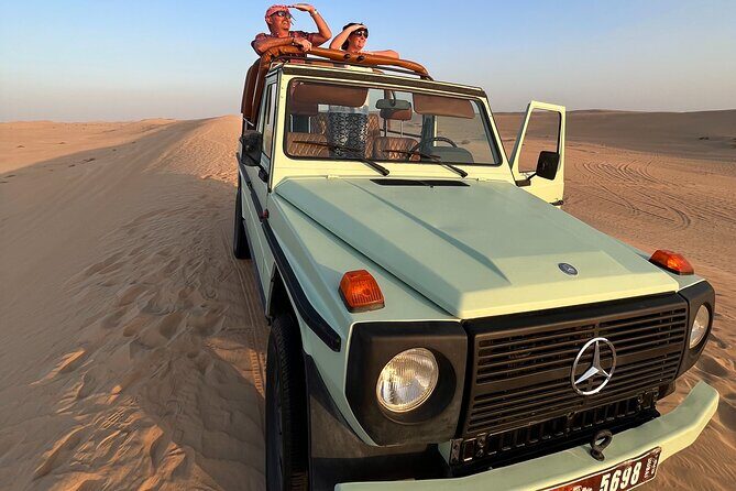 Dubai: Al Marmoom Oasis Vintage Safari: Camels, Stargazing & Meal - Key Points