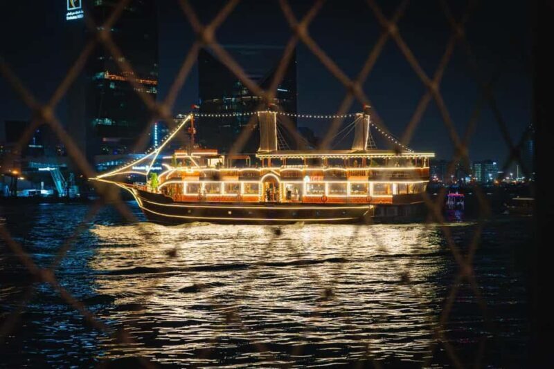 Dubai: Al Seef Largest Dhow Dinner Cruise with Live Show - Dubai: Al Seef Largest Dhow Dinner Cruise with Live Show