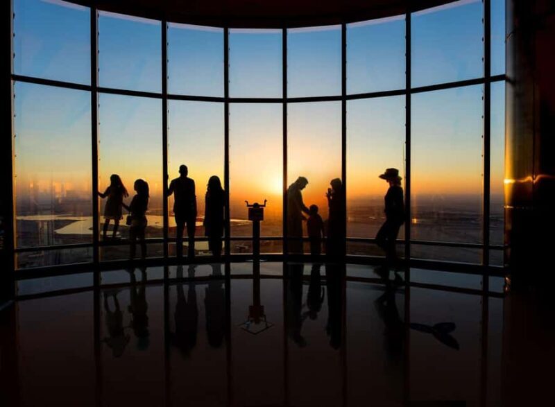 Dubai: Burj Khalifa Levels 124 & 125 Entry Ticket + Options - The Experience at a Glance