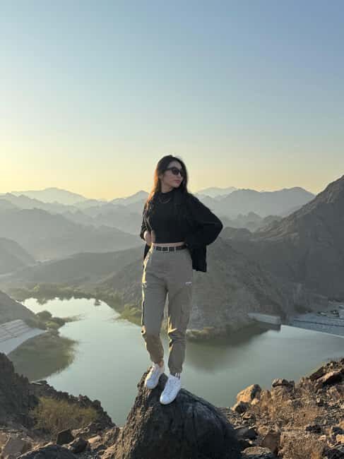 Dubai: challenging hiking guide trip to Wadi Shawka RAK - Dubai: Challenging Hiking Guide Trip to Wadi Shawka RAK
