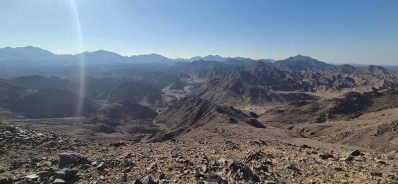 Dubai: challenging hiking guide trip to Wadi Shawka RAK - The Value Proposition