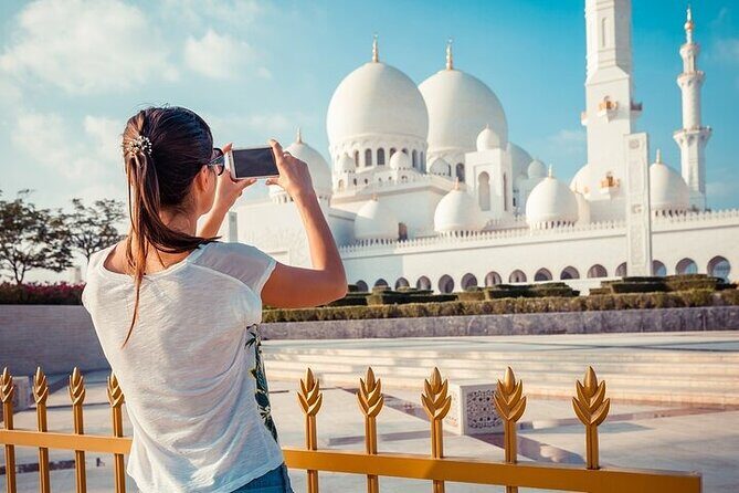Dubai City Tour with Dhow Cruise Marina and Abu Dhabi City Tour - Who Is This Tour Best Suited For?