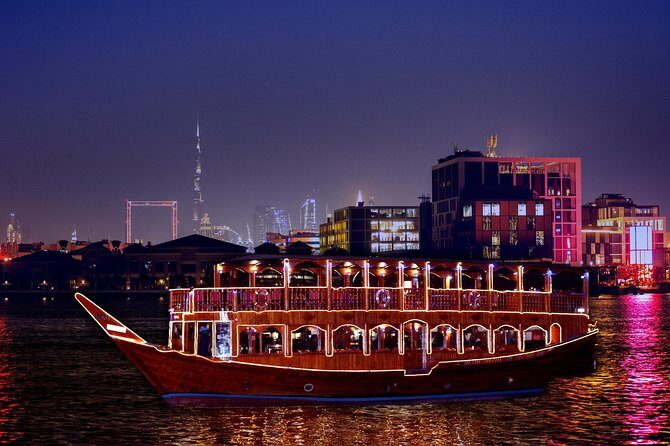 Dubai Creek Dhow cruise Dinner with transfers - Key Points