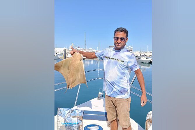Dubai Deep Sea Fishing 4 hours + BBQ of Catch - FAQ