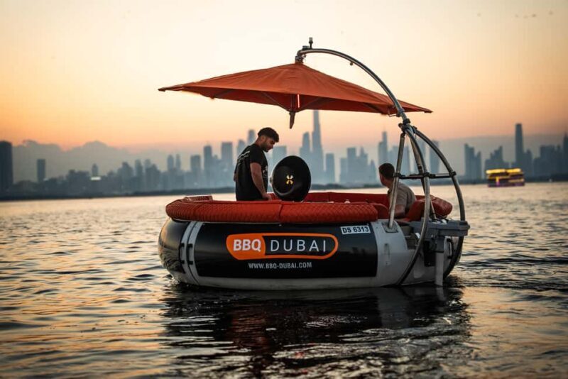Dubai: Donut Boat Ride with Drinks - Key Points