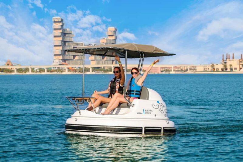 Dubai: Electric Self-Drive Boat Ride in the Palm Jumeirah - The Itinerary and Highlights
