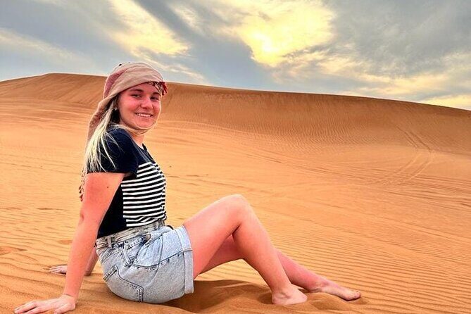 Dubai Evening Desert Safari w/ Barbeque Dinner, Camel Ride & Show - A Deep Dive into the Dubai Evening Desert Safari Experience