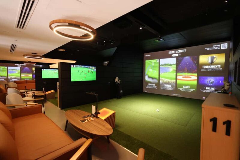 Dubai: Golf Simulator Play & Dine Experience - A Closer Look at the Dubai Golf Simulator Experience