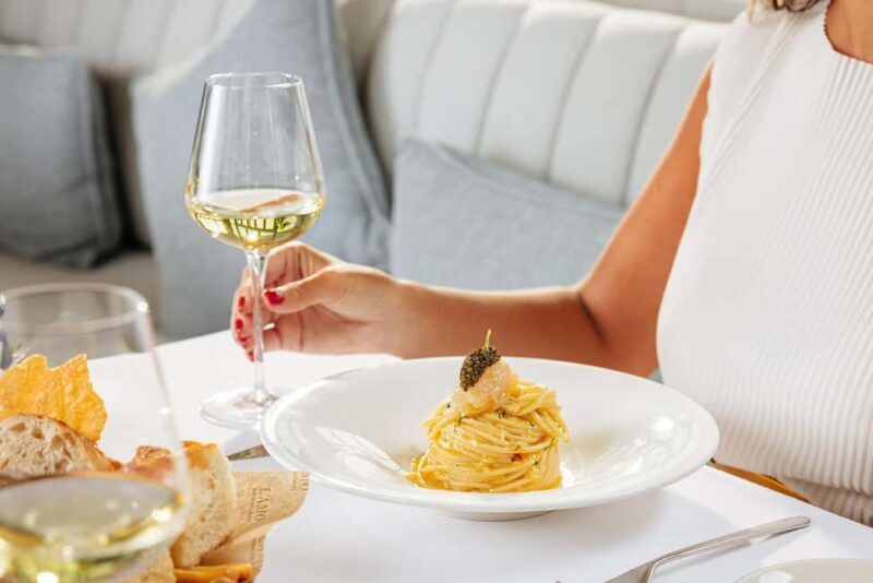 Dubai Harbour Lunch Experience at L'amo Bistro Del Mare - The Setting and Location