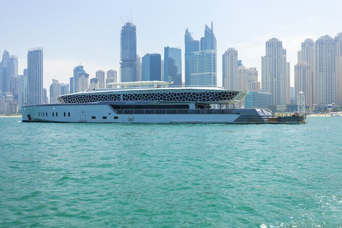 Dubai: Lotus Mega Yacht 3-Hours Dinner Cruise Tour - An In-Depth Look at the Experience
