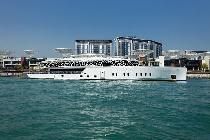 Dubai: Lotus Mega Yacht 3-Hours Dinner Cruise Tour - Who Should Consider This Tour?