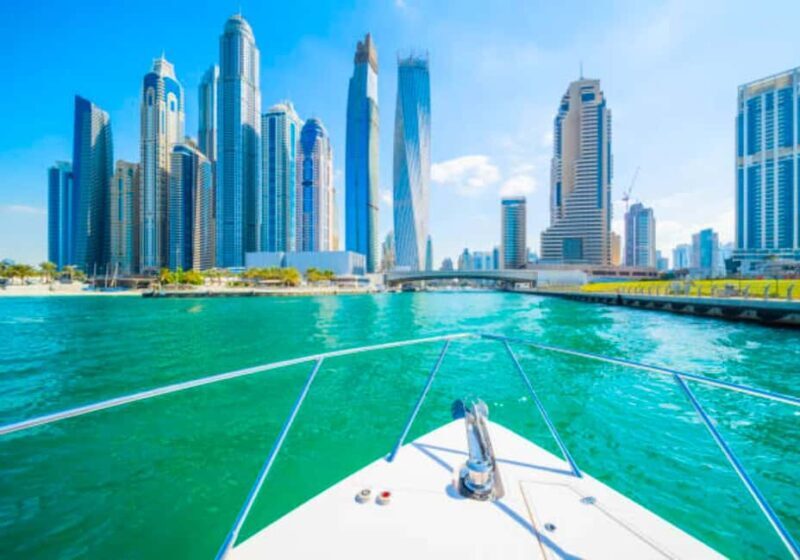 Dubai: Luxury Yacht Tour with Wonder Bus Tour on land & Sea - Key Points