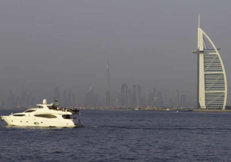 Dubai: Luxury Yacht Tour with Wonder Bus Tour on land & Sea - The Experience: What to Expect