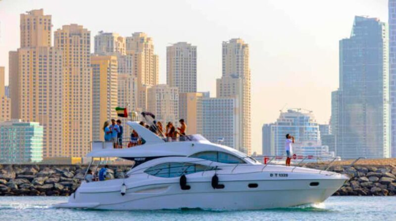 Dubai: Luxury Yacht Tour with Wonder Bus Tour on land & Sea - Practical Tips for Your Trip