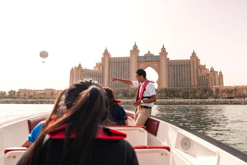 Dubai Marina: 1-Hour Luxury Sightseeing Speedboat Tour - Breakdown of the Experience