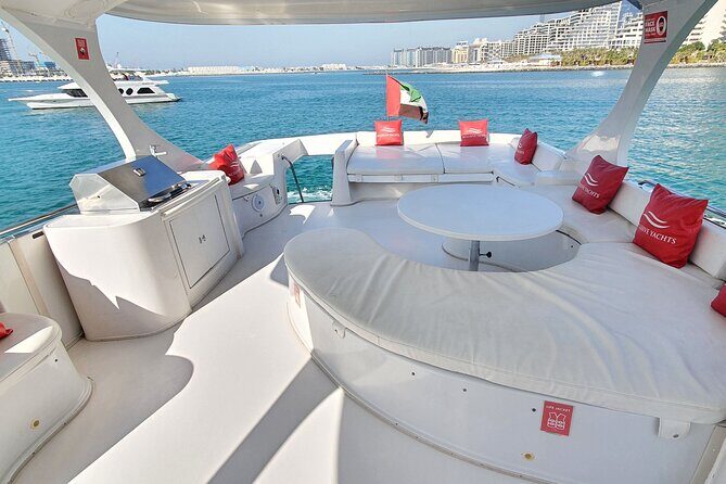 Dubai Marina 1hr Yacht tour with Drinks - The Downsides