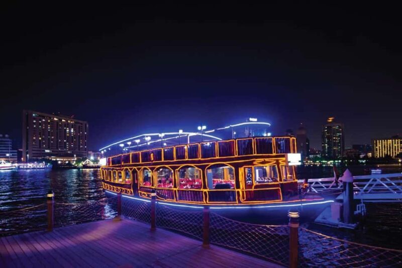 Dubai Marina Dinner Cruise  Live Show, AC & Open Bar - Key Points