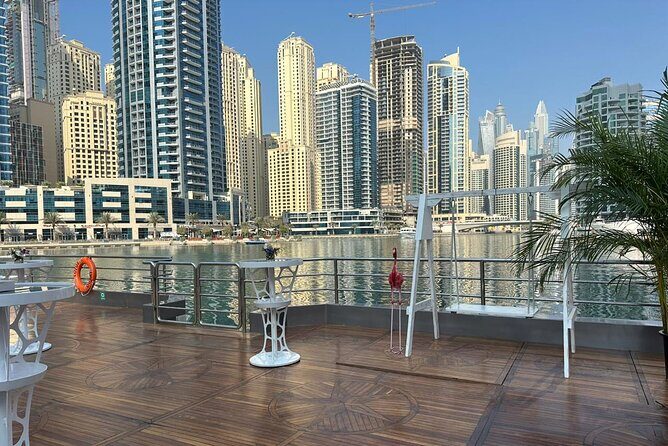 Dubai Marina Luxury Cruise w/ 5 Star Buffet Dinner & Transfer - Food and Beverage: The 5-Star Buffet