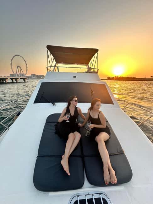 Dubai Marina luxury Yacht Tour: AinDubai,JBR &Harbour(1Hour) - Key Points