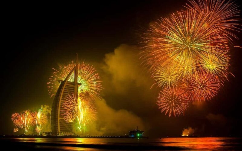 Dubai: New Year Eve Luxury Yacht Fireworks View & BBQ Cruise - Key Points