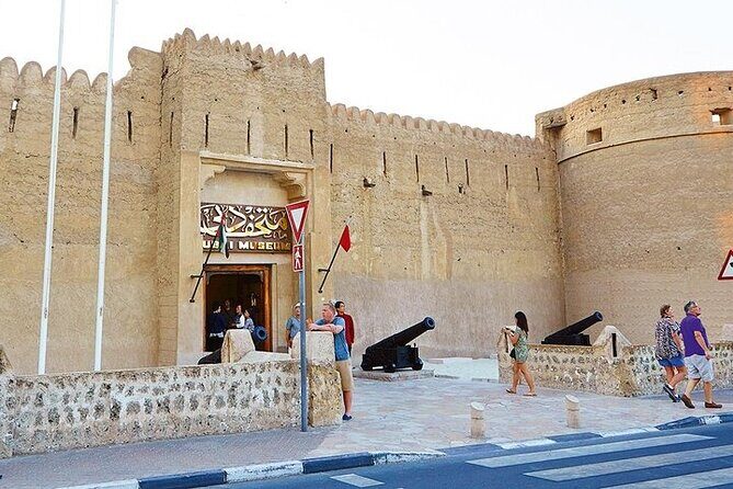 Dubai Old and Modern City Tour with Blue Mosque Visit - A Closer Look at the Tour Experience