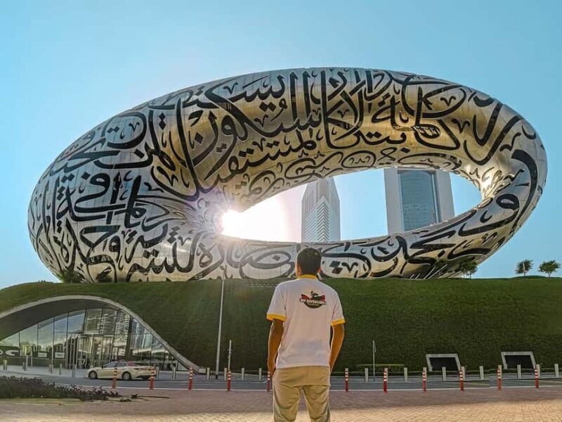 Dubai: Old Town Guided Tour with Abra Ride and Burj Khalifa - Key Points