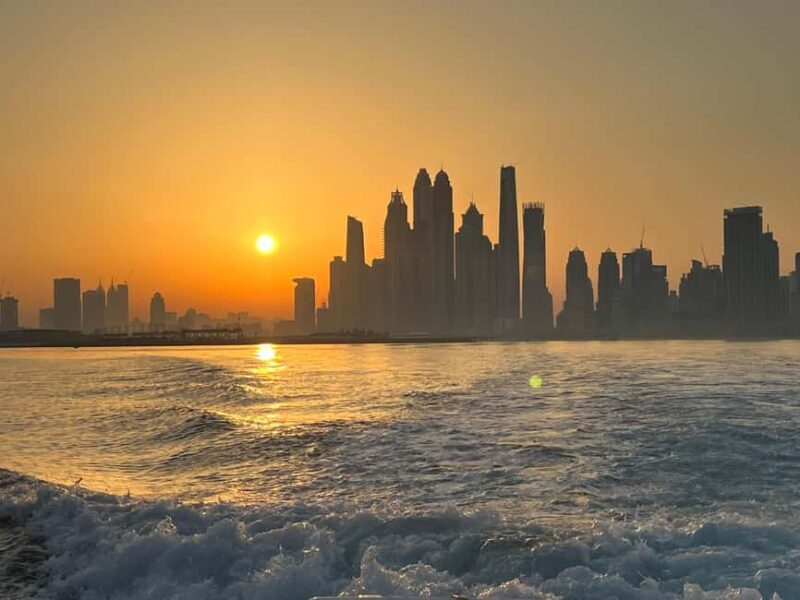 Dubai: Private Sunset Yacht Tour from Dubai Marina - An Overview of the Dubai Sunset Yacht Tour