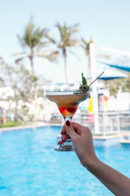 Dubai: Riva Beach Club Golden Hour Beachside - Food and Drinks — What’s on Offer?