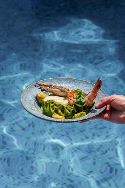 Dubai: Riva Beach Club Pool and Beach Day Pass - Facilities and Amenities