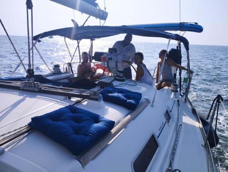 Dubai: Sailboat Cruise incl. Atlantis, Burj Al Arab/Khalifa - Key Points